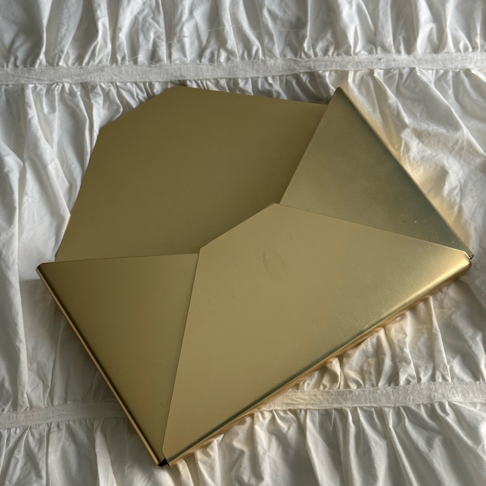 Gold Metal Mail Holder